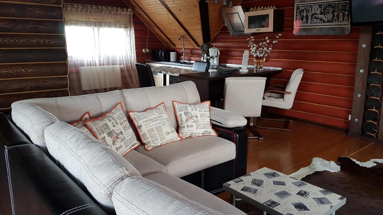 Luxury Apartments With Pool And Sauna In The Villa Chernivtsi Exterior foto